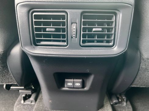 Used 2024 Toyota RAV4 SE AWD/4WD image 37