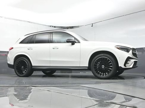 Used 2025 Mercedes-Benz GLC 300 w/ AMG Line image 33