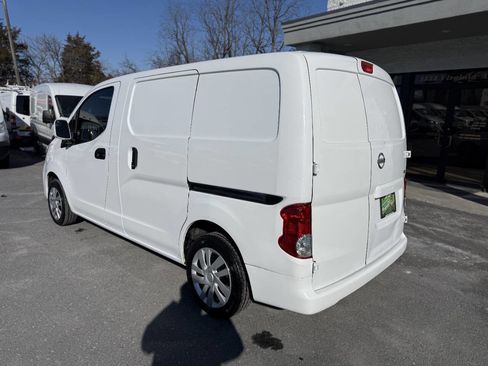 Used 2017 Nissan NV200 SV w/ Technology Package image 2