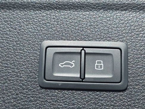 Used 2022 Audi Q5 2.0T Premium Plus w/ Premium Plus Package image 14