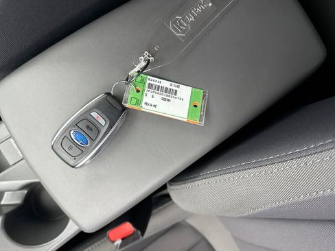 Used 2025 Subaru Crosstrek 2.0i Premium image 11