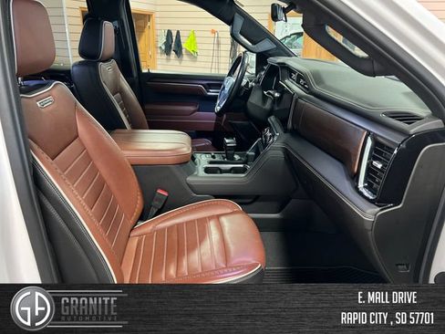 Used 2024 GMC Sierra 1500 Denali Ultimate AWD/4WD image 37