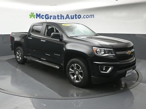 Used 2017 Chevrolet Colorado Z71 AWD/4WD image 2