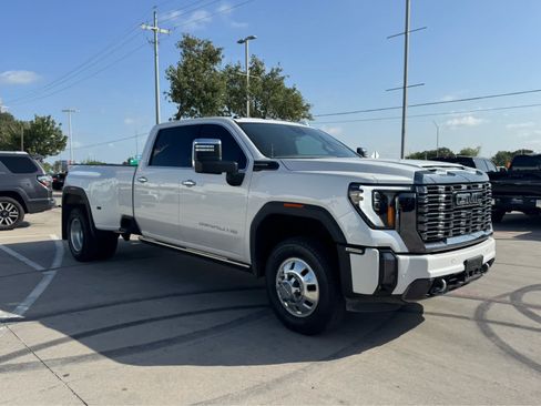 Used 2024 GMC Sierra 3500 Denali Ultimate AWD/4WD image 4