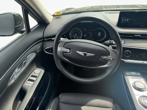 Used 2025 Genesis GV70 2.5T AWD/4WD image 16