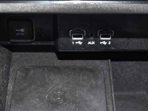 Certified 2024 Jeep Wagoneer L Series II w/ Flexible Seating Group image 17