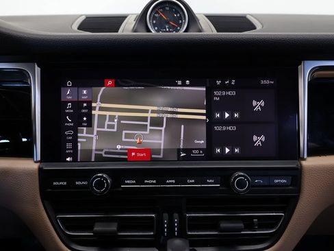 Used 2019 Porsche Macan AWD/4WD image 33
