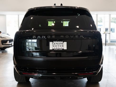 Used 2024 Land Rover Range Rover SE AWD/4WD image 5