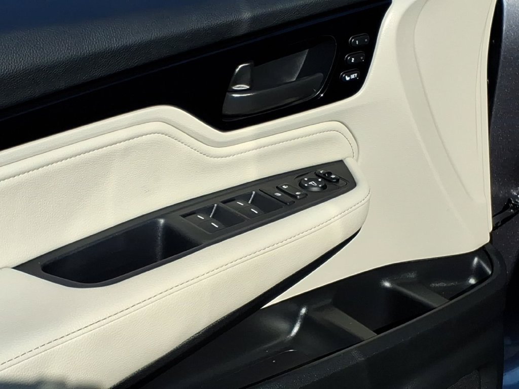 Used 2025 Honda Odyssey Touring image 15