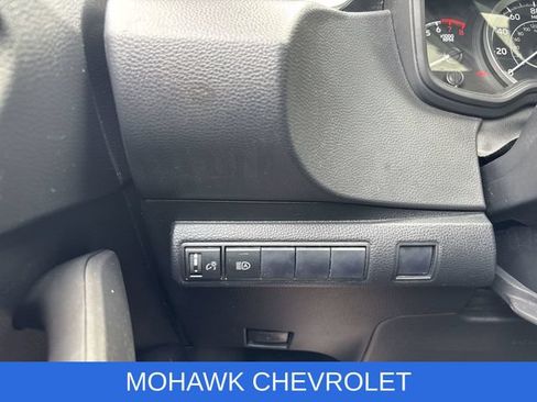 Used 2020 Toyota Corolla LE FWD image 17