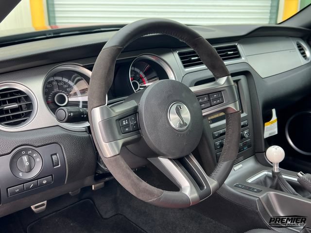 Used 2013 Ford Mustang Shelby GT500 RWD image 55