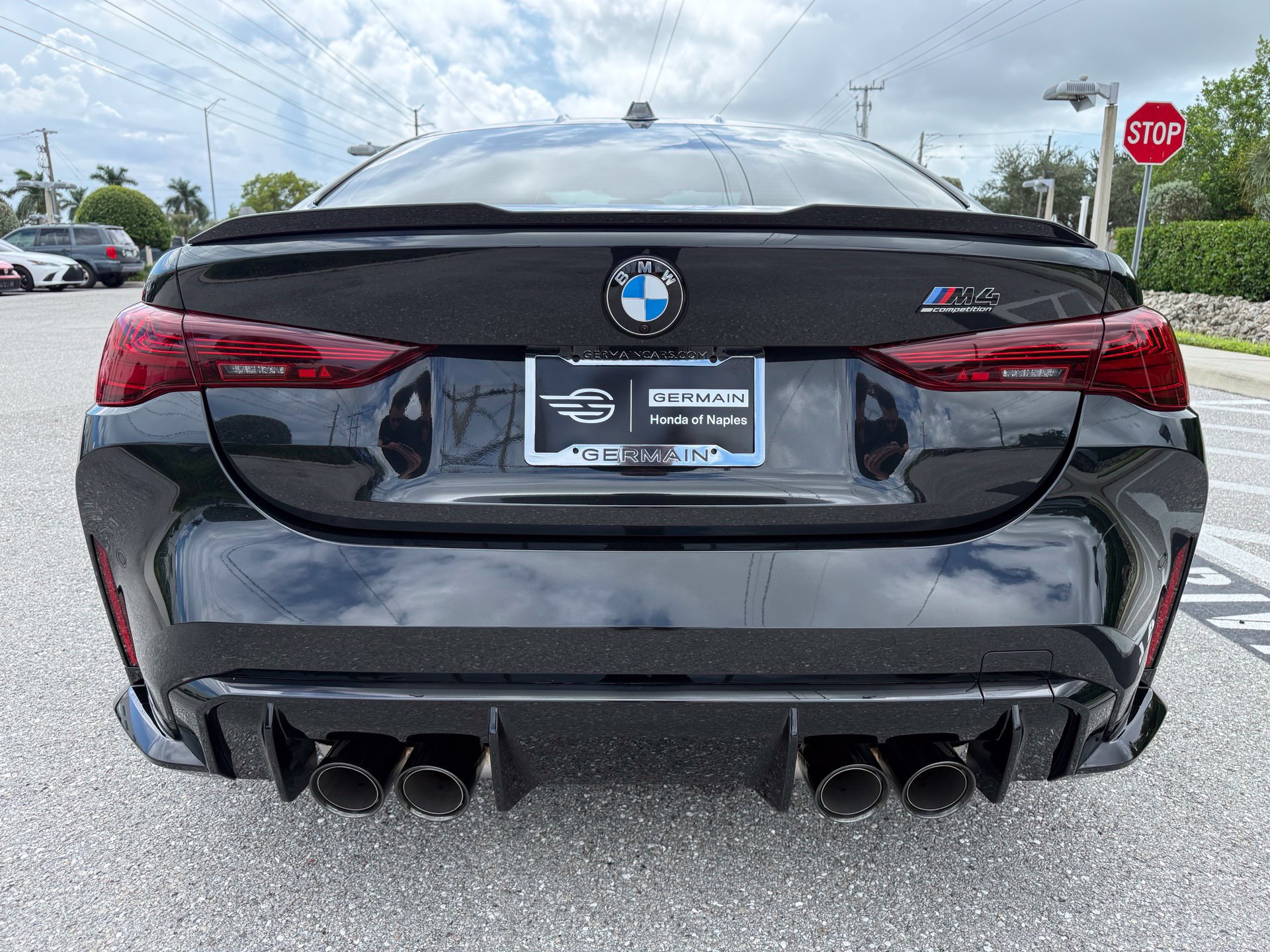 Used 2027 BMW M4 Competition RWD image 4