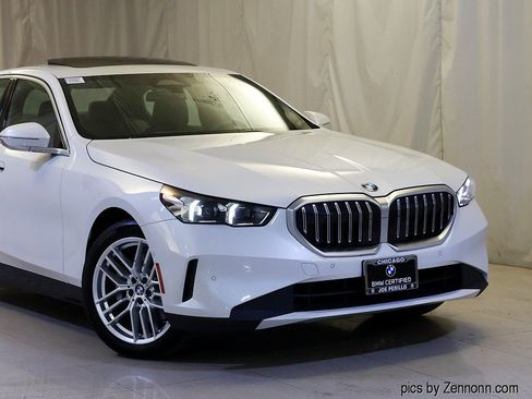 Certified 2025 BMW 530i xDrive AWD/4WD image 2