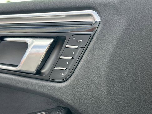 Used 2023 Porsche Macan S image 31