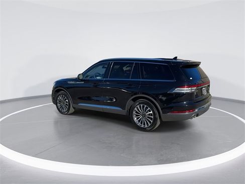 Used 2023 Lincoln Aviator Reserve w/ Elements Package Plus image 4