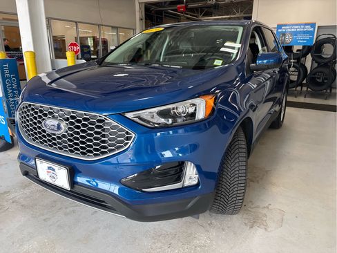 Used 2024 Ford Edge SEL w/ Convenience Package AWD/4WD image 3