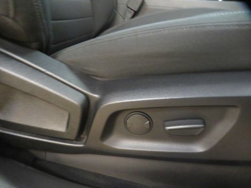 Used 2019 Ford Ranger XLT w/ Equipment Group 302A Luxury AWD/4WD image 26