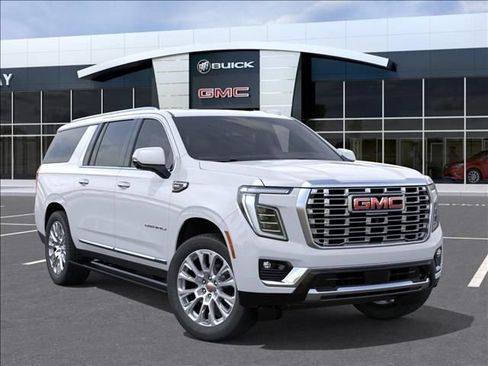 New 2026 GMC Yukon XL Denali w/ Denali Reserve Package AWD/4WD image 7