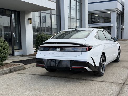 New 2026 Hyundai Sonata SEL FWD image 5