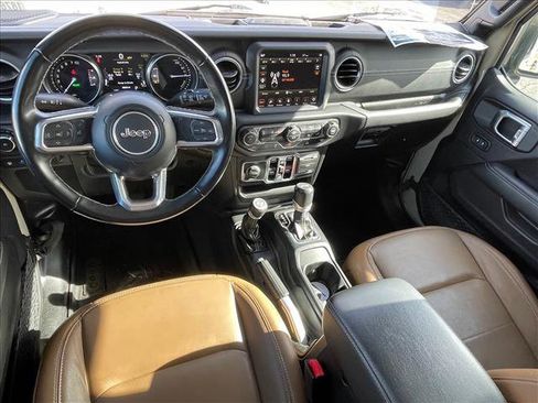 Used 2022 Jeep Wrangler Unlimited Sahara w/ Cold Weather Group image 14