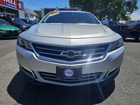 Used 2017 Chevrolet Impala Premier w/ Enhanced Convenience Package FWD image 2