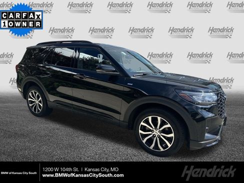 Used 2025 Ford Explorer ST-Line AWD/4WD image 1