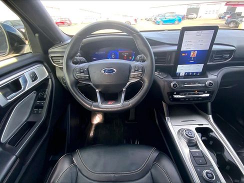 Certified 2020 Ford Explorer ST w/ Premium Technology Package image 5