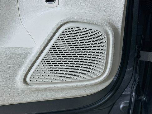 Certified 2023 Mercedes-Benz GLA 250 4MATIC image 23