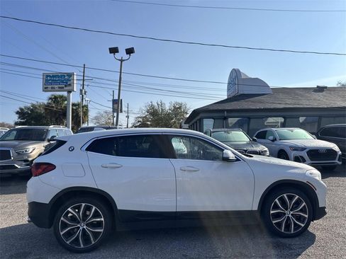 Used 2022 BMW X2 sDrive28i w/ Convenience Package image 9