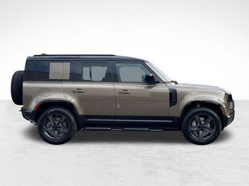 Used 2026 Land Rover Defender 110 X-Dynamic SE AWD/4WD image 7