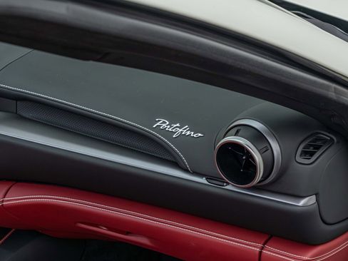Certified 2020 Ferrari Portofino Base image 43
