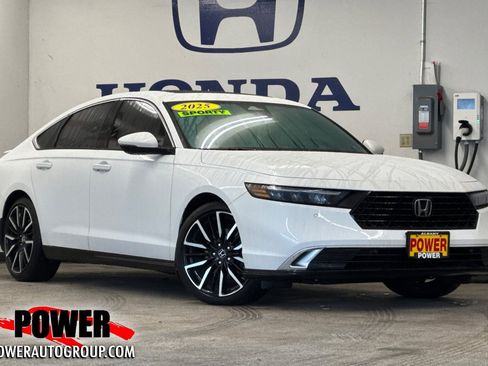 Used 2023 Honda Accord Touring image 1