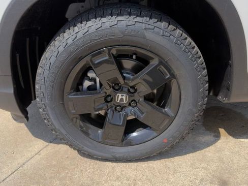 New 2026 Honda Ridgeline Black Edition image 9