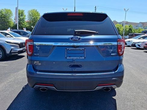 Used 2018 Ford Explorer XLT w/ Equipment Group 201A AWD/4WD image 7