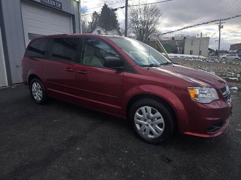 Used 2015 Dodge Grand Caravan SE w/ Quick Order Package 29E SE image 3
