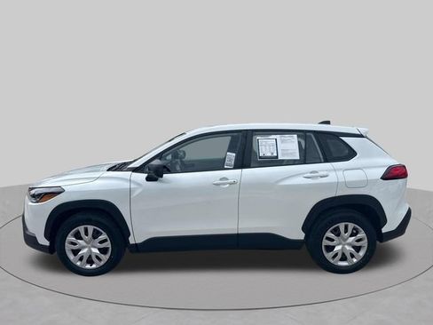 Used 2023 Toyota Corolla Cross L AWD/4WD image 2