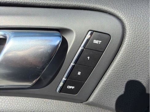 Used 2011 Porsche Cayenne S AWD/4WD image 11