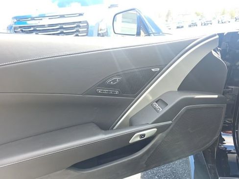 Used 2015 Chevrolet Corvette Z06 w/ 3LZ Preferred Equipment Group image 14