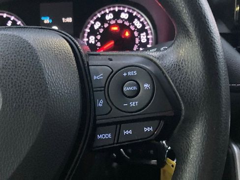 Used 2021 Toyota RAV4 LE image 16