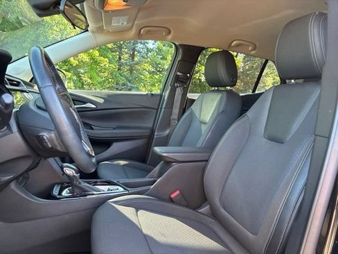 Used 2023 Buick Encore GX Preferred w/ Cold Weather Comfort Package AWD/4WD image 5