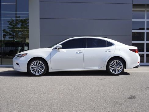 Used 2017 Lexus ES 350 w/ Luxury Package FWD image 8