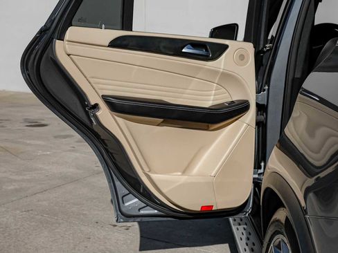 Used 2019 Mercedes-Benz GLE 43 AMG AMG GLE 43 image 50