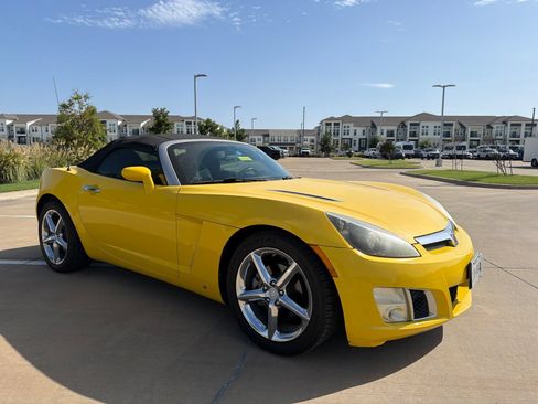 Used 2009 Saturn Sky Red Line RWD image 1