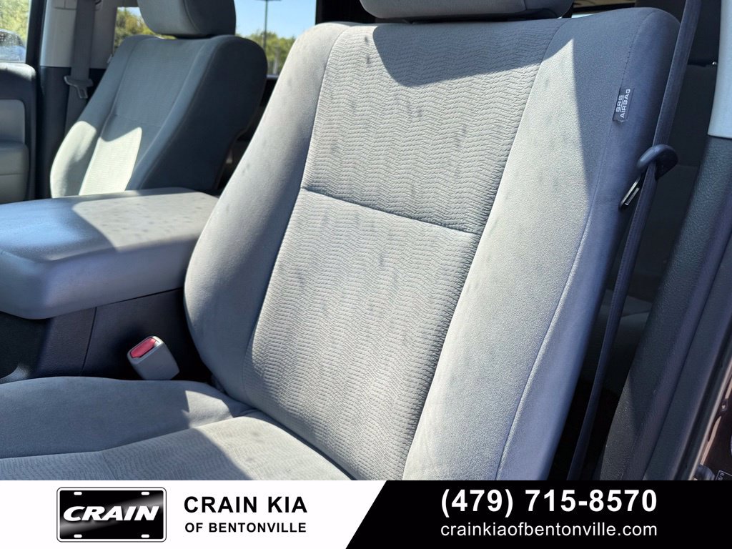 Used 2018 Toyota Sequoia SR5 AWD/4WD image 22