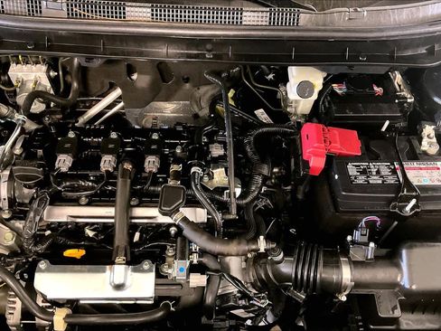 Used 2021 Nissan Kicks SV image 29