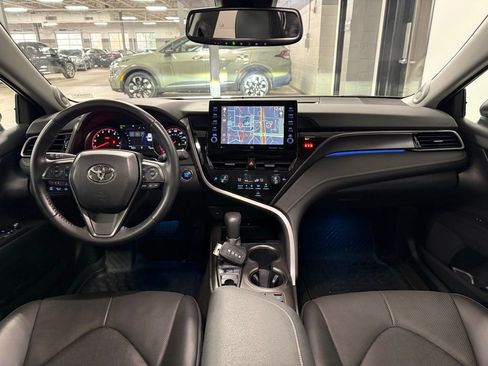 Used 2022 Toyota Camry XSE w/ Navigation Package image 21
