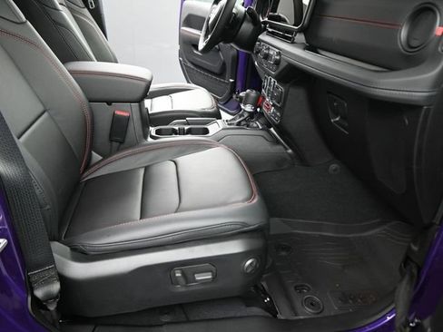 New 2026 Jeep Wrangler Unlimited Rubicon w/ Safety Group image 38