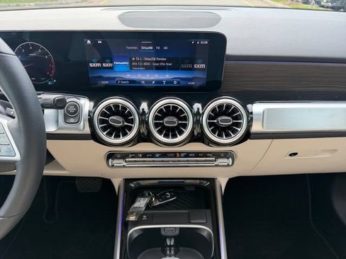 Used 2026 Mercedes-Benz GLB 250 4MATIC image 19