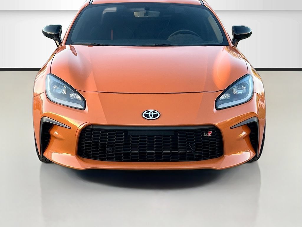Used 2023 Toyota GR86 10th Anniversary SE RWD image 2