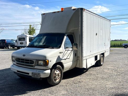 Used 2002 Ford E-450 and Econoline 450 image 3